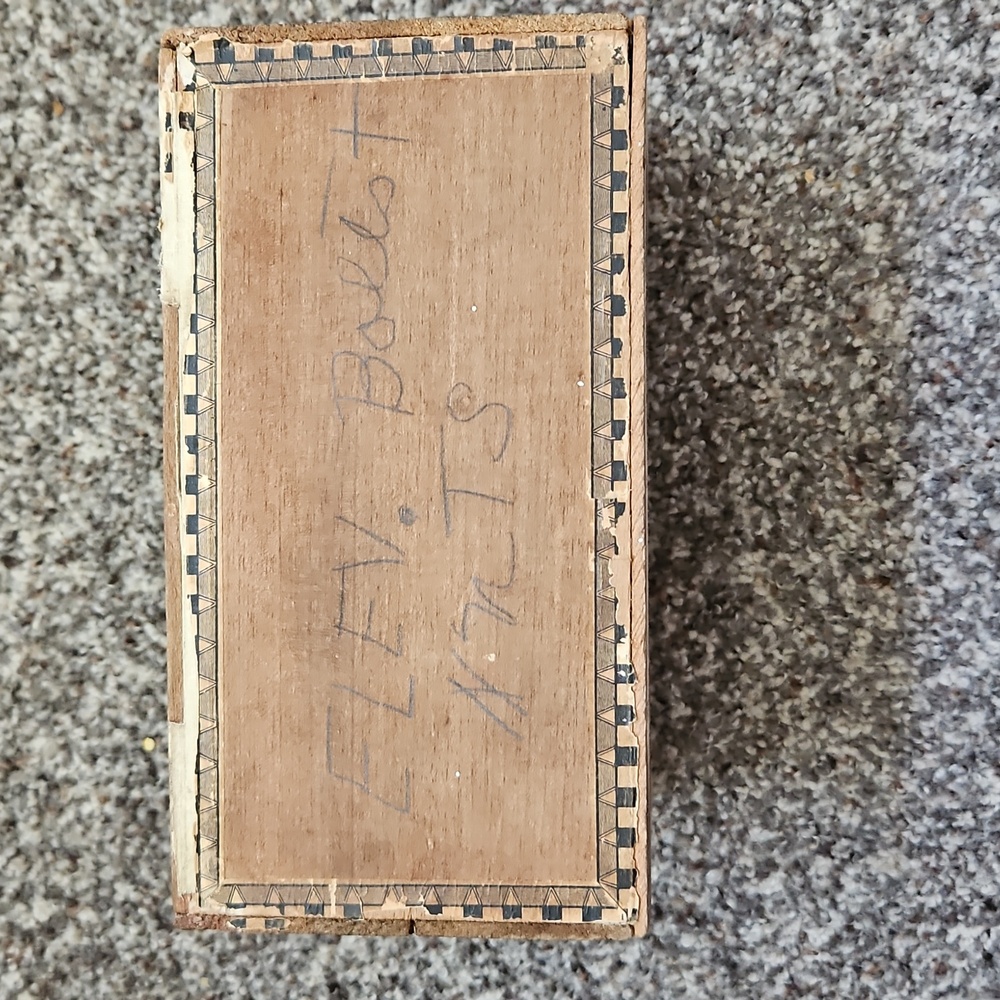 Vintage Rustic Garcia Sweets Wooden Cigar Box - Picture 7 of 8